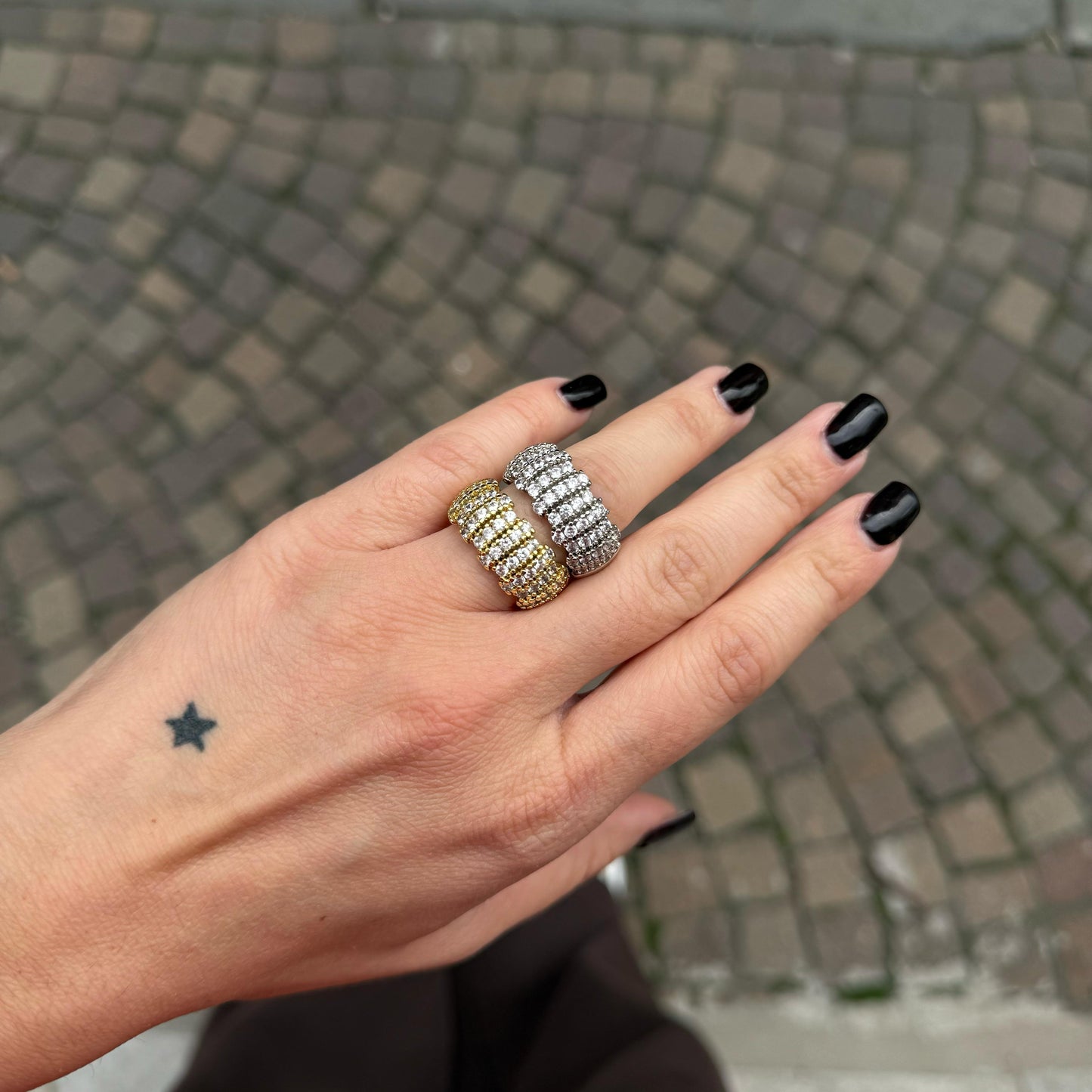 Anello Fedone bombato con strass